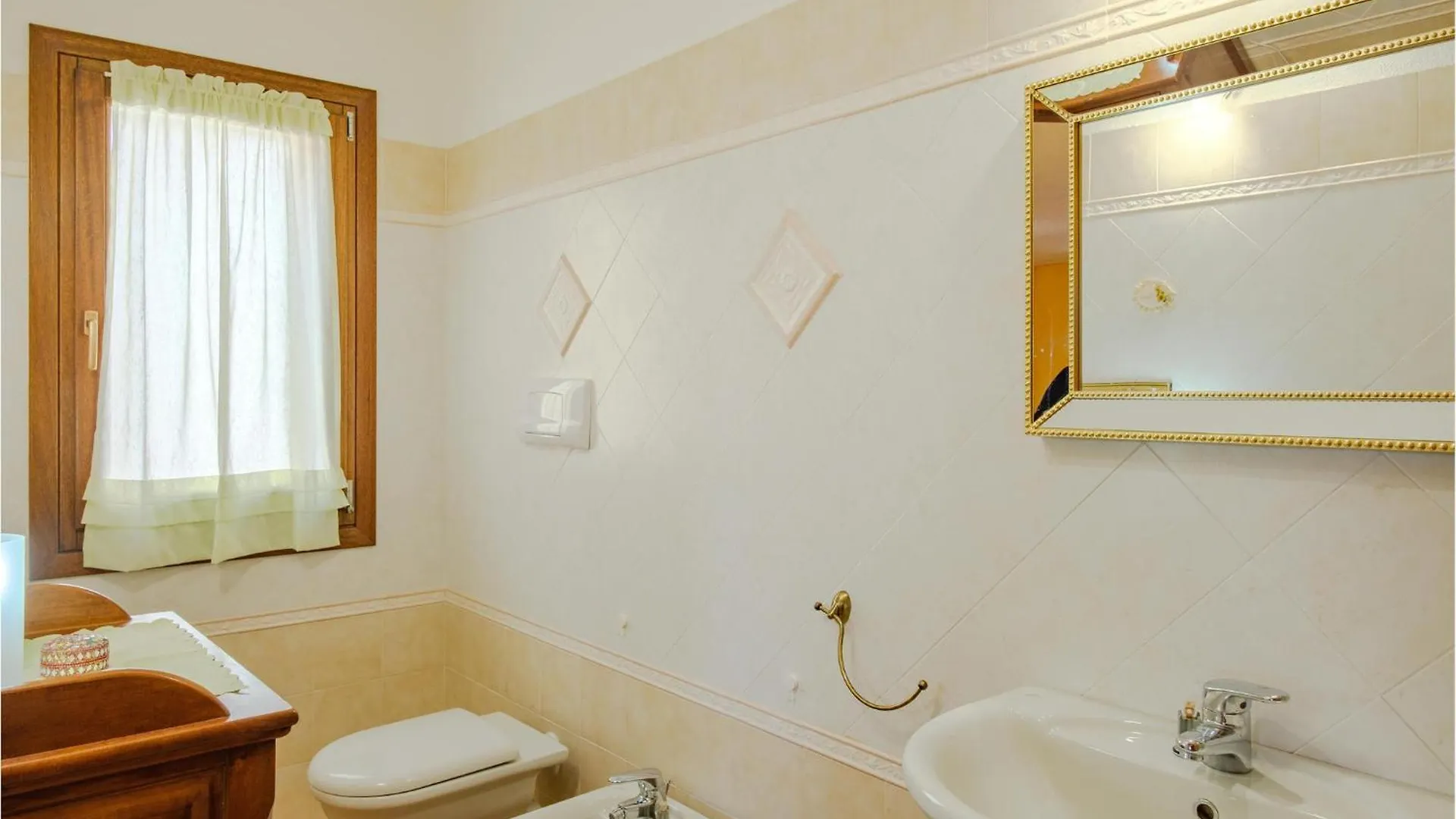 Beautiful Apartment In Santa Teresa Gallura 0*,